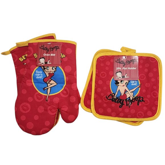 Betty Boop Oven Mitts & Pot Holders - Picture 1 of 11